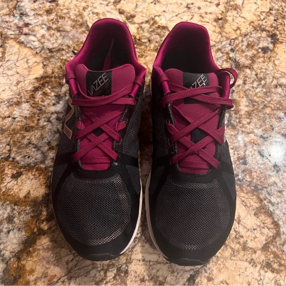 New Balance Vazee Transform Cross Training Mesh Tennis Shoe Women 7.5 Black Pink - Picture 3 of 8